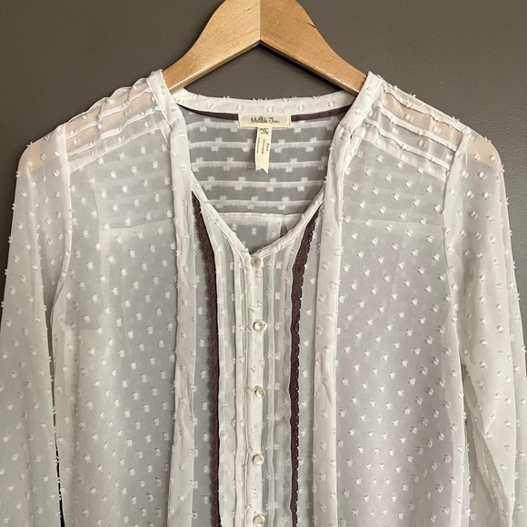Matilda Jane Renae Top Size XS White Sheer Swiss Dot Print Button Down - Picture 4 of 14